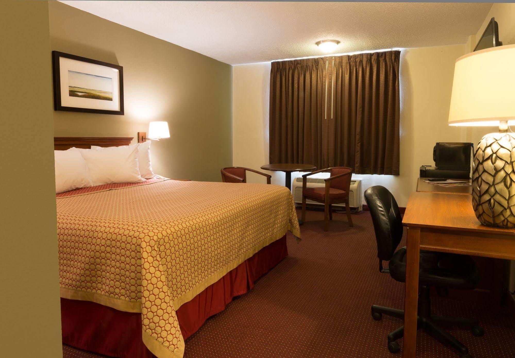 Marina Inn & Suites Chalmette-New Orleans エクステリア 写真